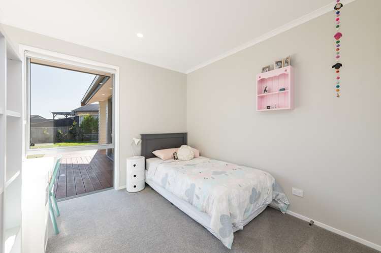 63 Fairose Drive Richmond_13