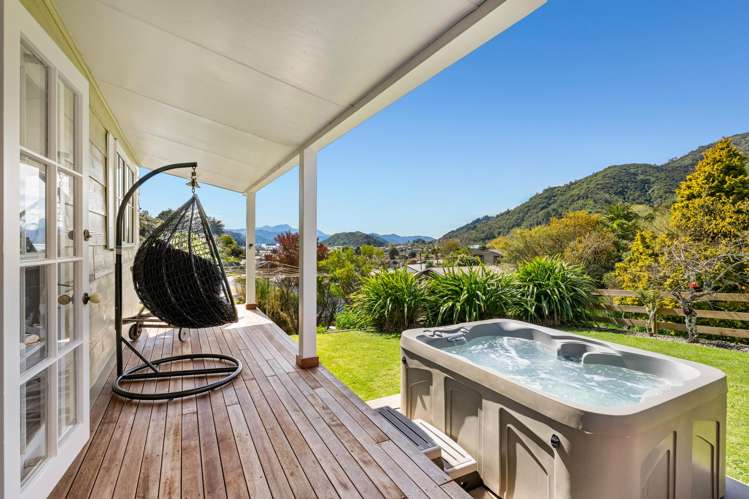 8 and 8a Angle Street Picton_14