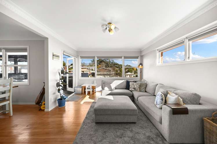 1 Garden Heights Avenue Glenview_10