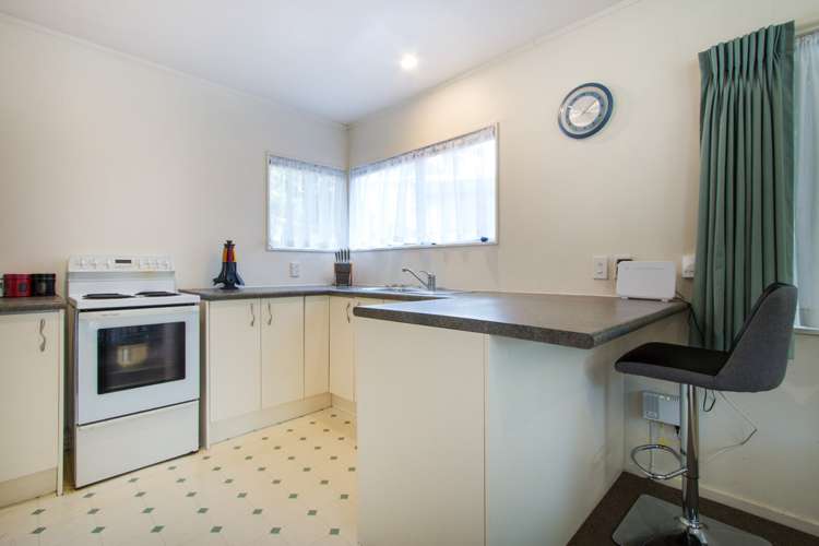 2/47 Kaipatiki Road Glenfield_3