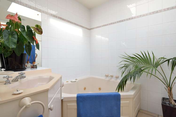 10 Parr Terrace Castor Bay_16