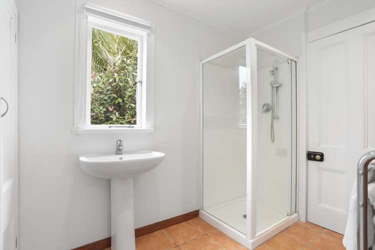 34 Takahe Road Titirangi_13