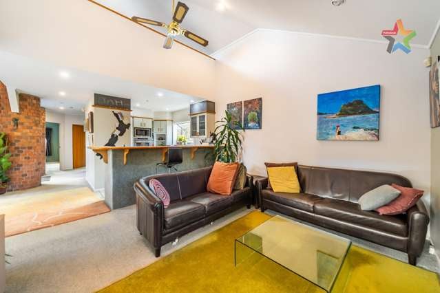 64 Wyndrum Avenue Waterloo_1