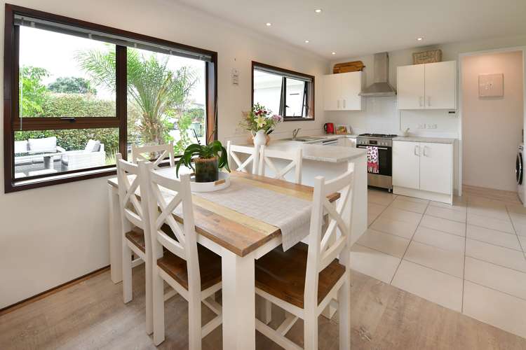 3/226 Centreway Road Orewa_5