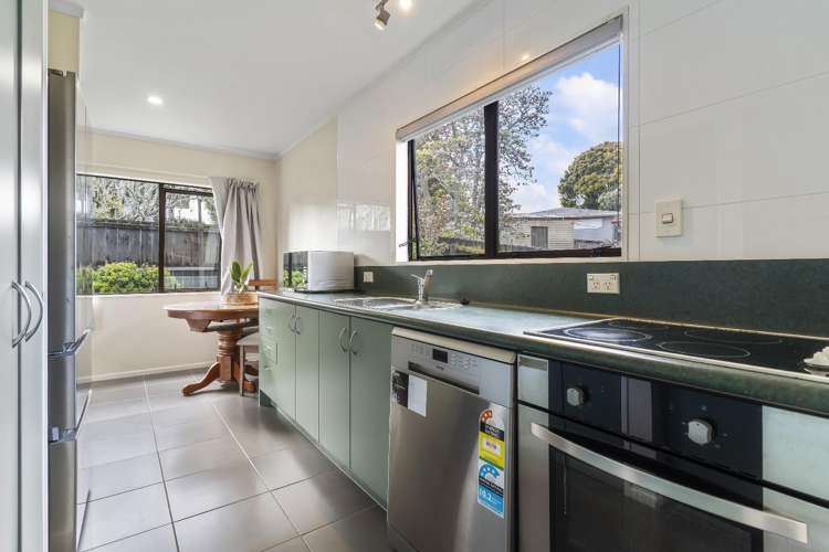 Unit 1/98 Barrys Road Glendene_8