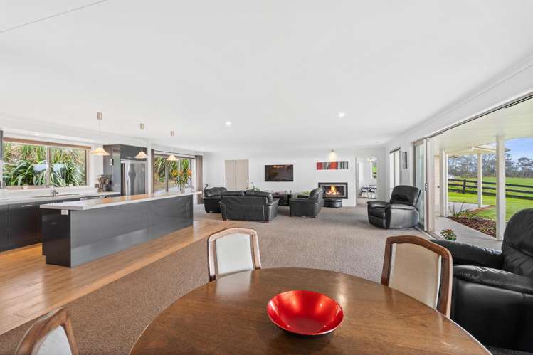 1518 Old North Road Helensville_9