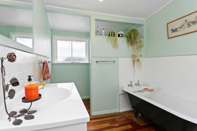 46 County Road Otaki_24