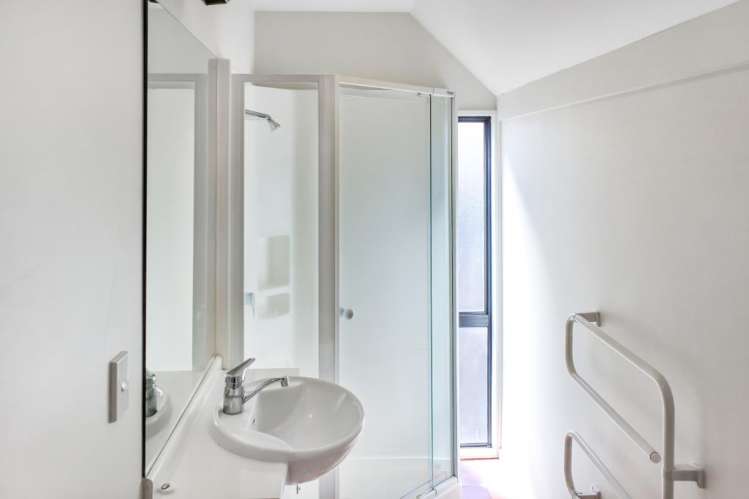 78C Brockworth Place 10211_4