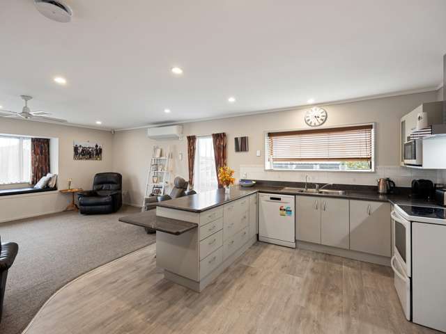 46 Lansdowne Crescent Glenview_3