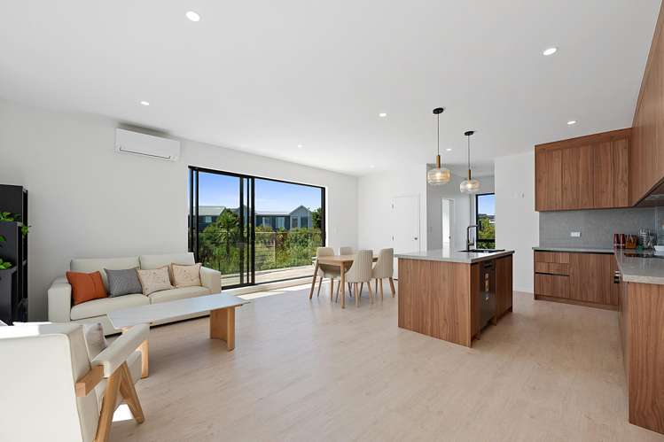 91 Joshua Carder Drive Hobsonville_21