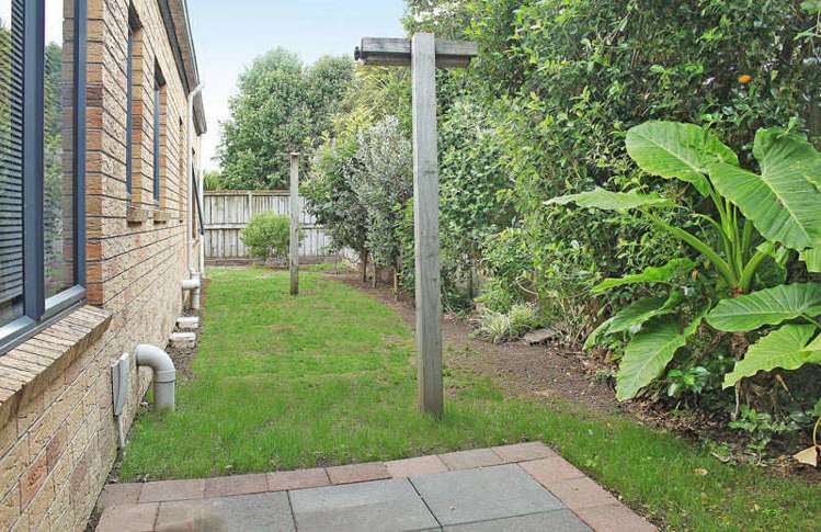 24 Gambia Grove Flagstaff_19