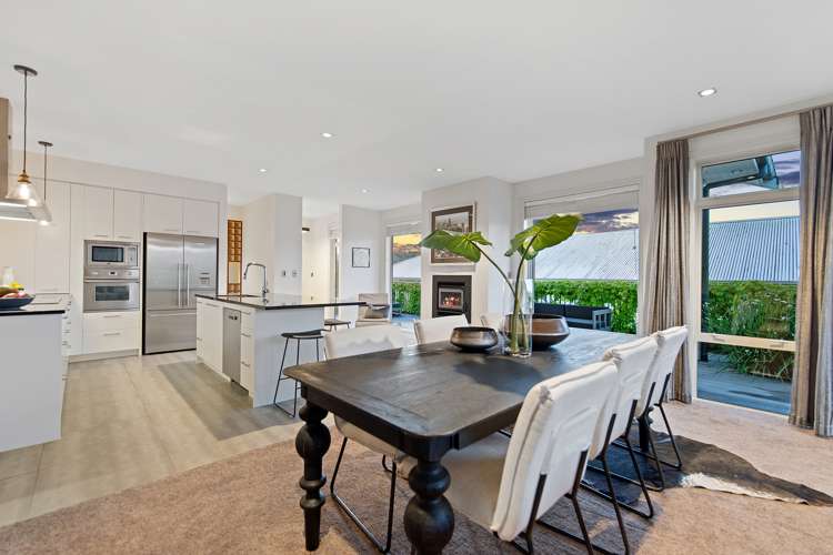 6 York Terrace Riverhead_1