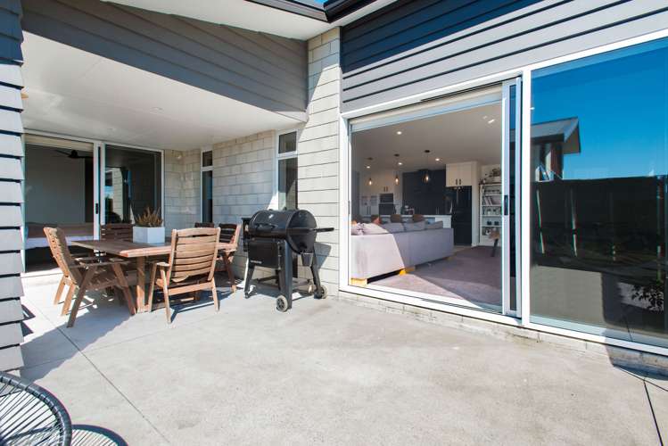 16 Te Hare Piahana Way Papamoa Beach_9