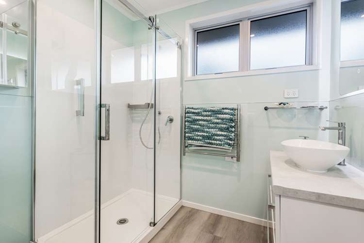 2/193 Don Buck Road Massey_14