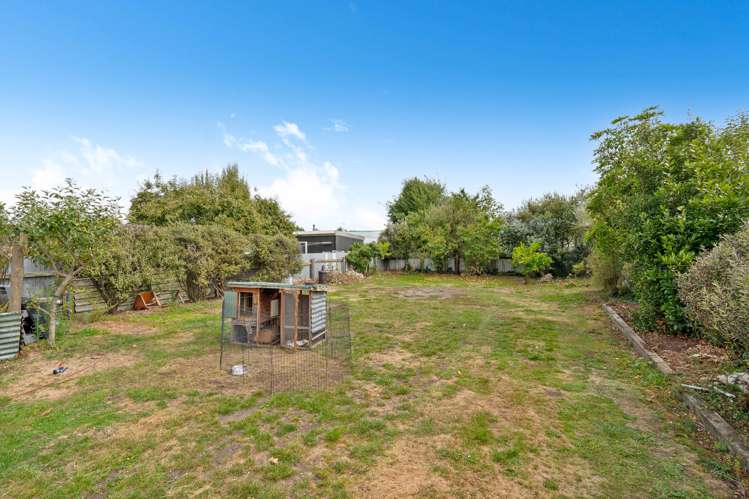 232 High Street South Carterton_12