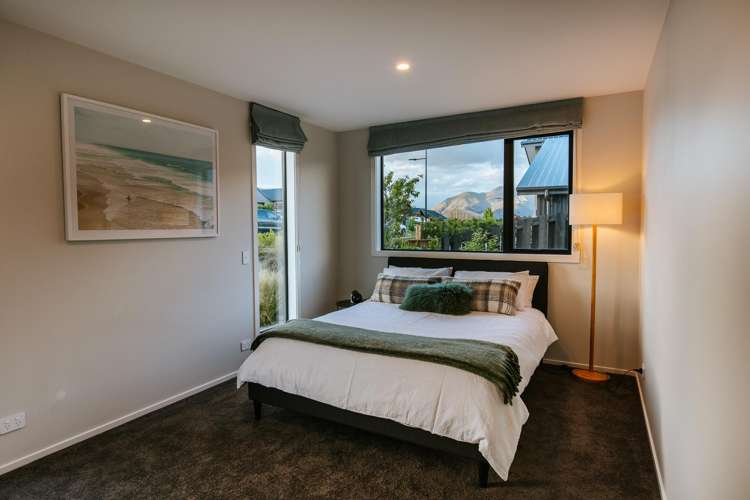 8 Linnburn Road Wanaka_17