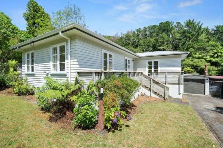 546 Stokes Valley Road_0