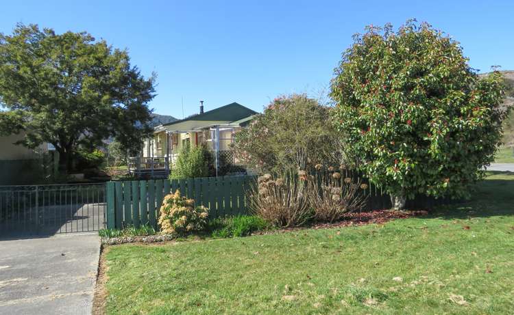 146 Broadway Reefton_23