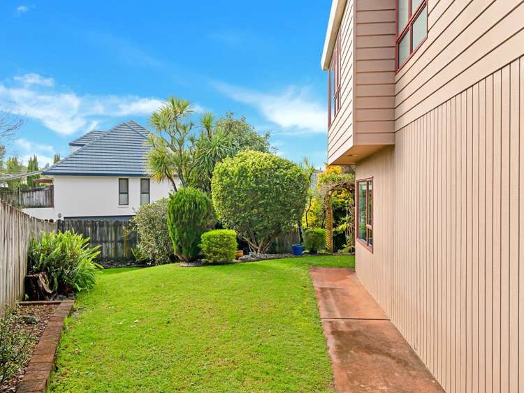 8 Princess Maria Place Massey_19