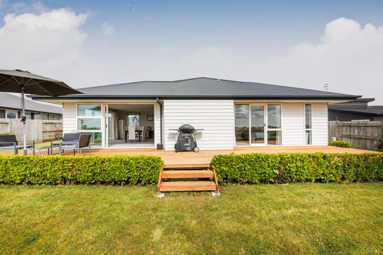 11 Saint Heliers Grove Fitzherbert_6