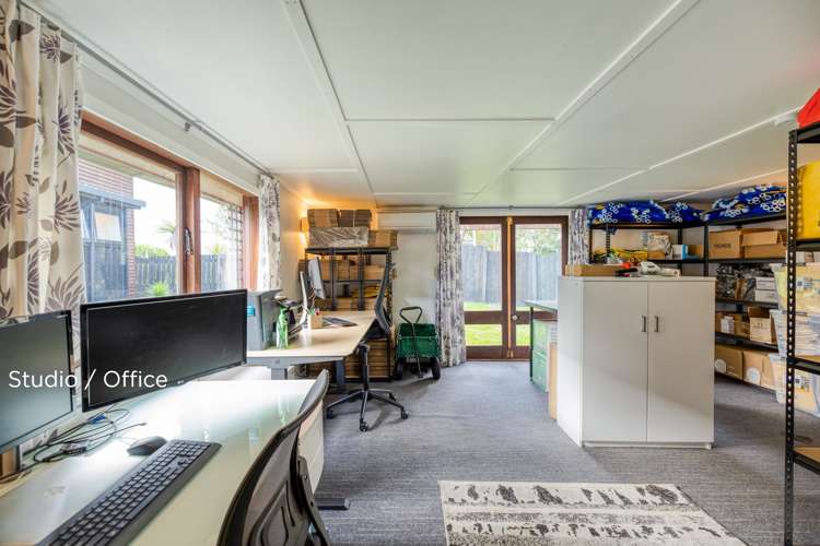 279 Royal Road Massey_19