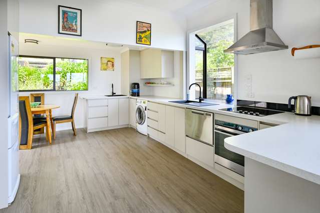 33 Iwa Road The Wood_2