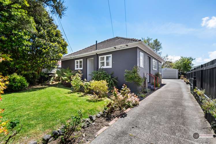 65 Hall Crescent Epuni_16