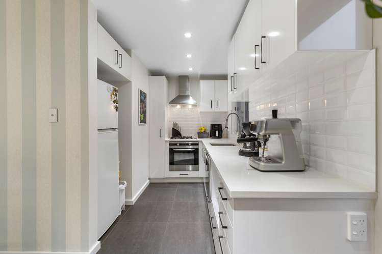 1/7 Alston Avenue Kelston_11