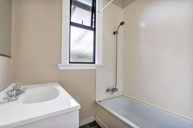 49 High Street Eltham_10