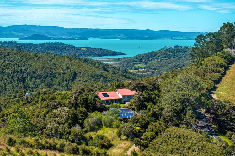 161 Orapiu Road Waiheke Island_1