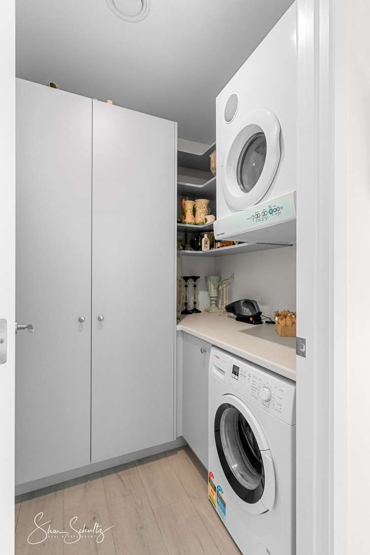 6 The Strand Whakapirau_15