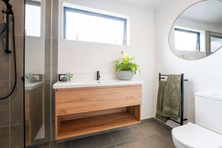 43b Golf Road New Lynn_14