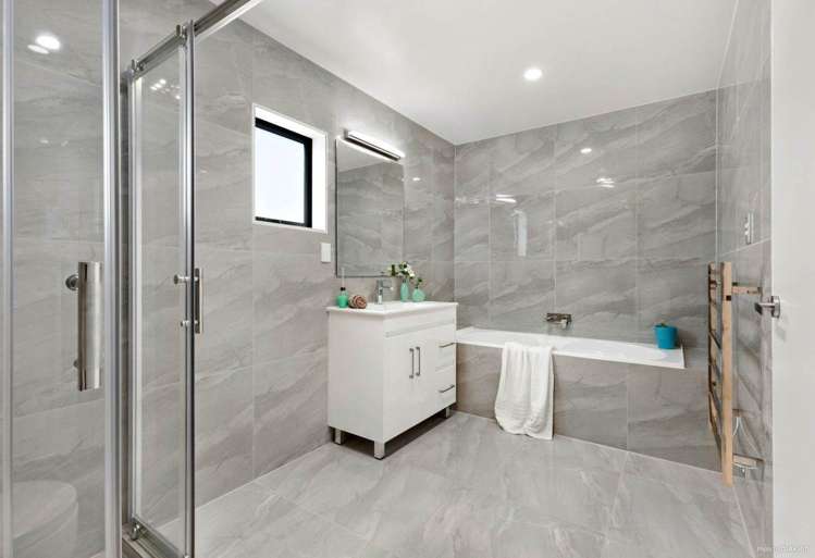18B Riverpark Crescent Henderson_11