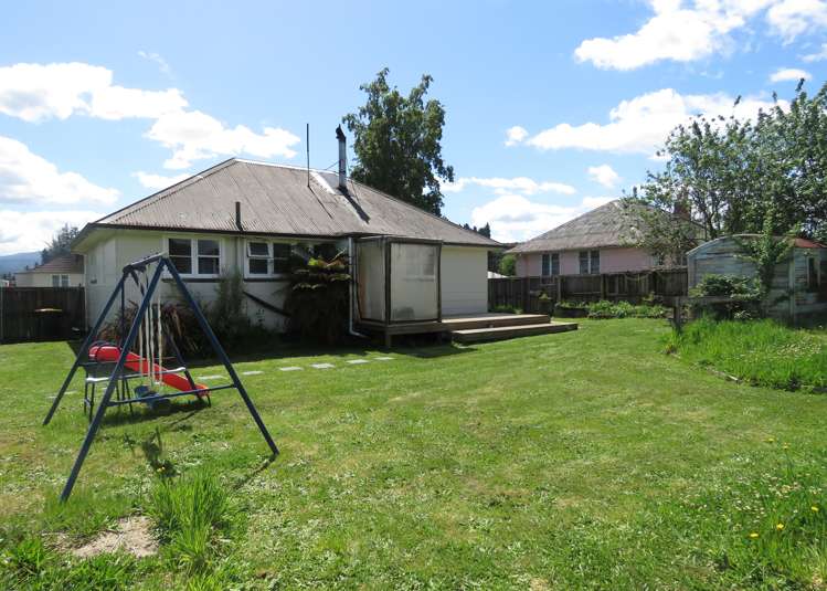 3 Plaskett Street Reefton_13