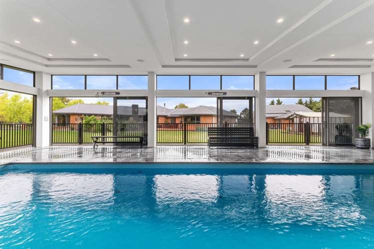 29 Waterbridge Way_0