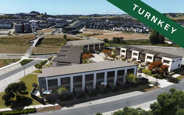 Stylish, Low-Maintenance Living – Turnkey!