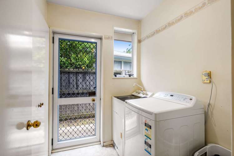 1b Charles Upham Avenue Hillmorton_10