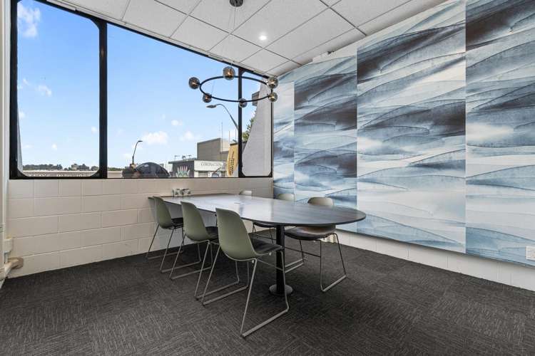 390 Grey Street East Hamilton East_2