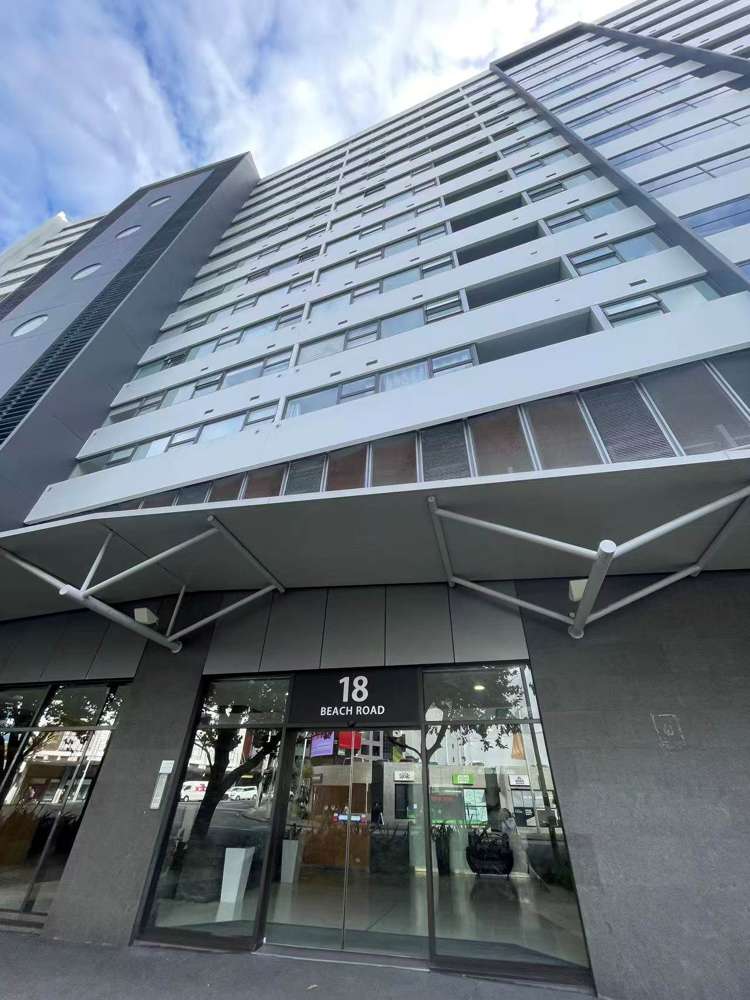 1008/18 Beach Road City Centre_11