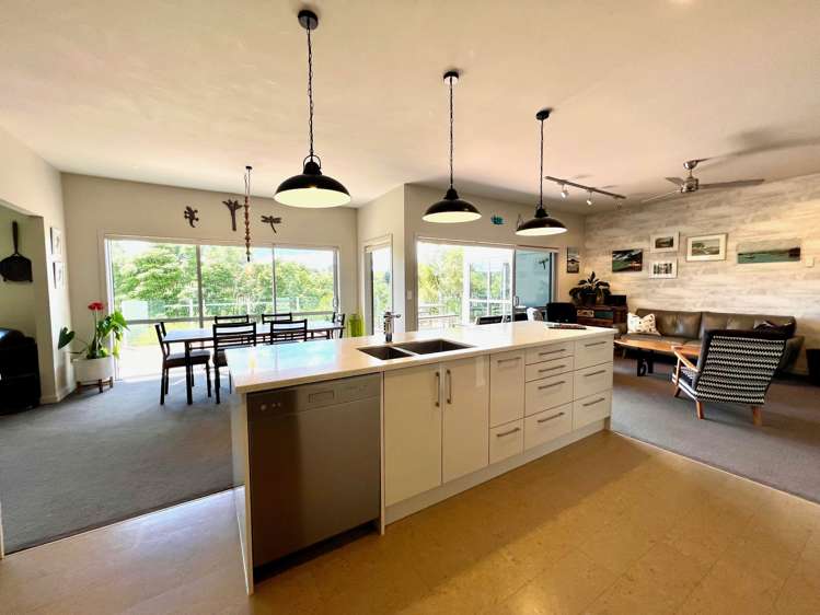 5c Sunshine Rise Raglan_21