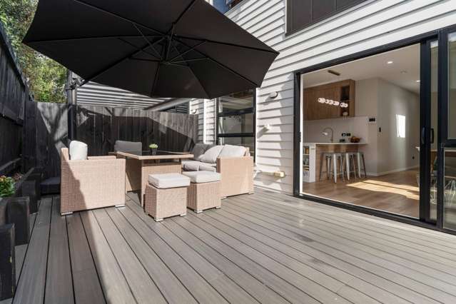 Best in the Block. Large Kitchen & Dining