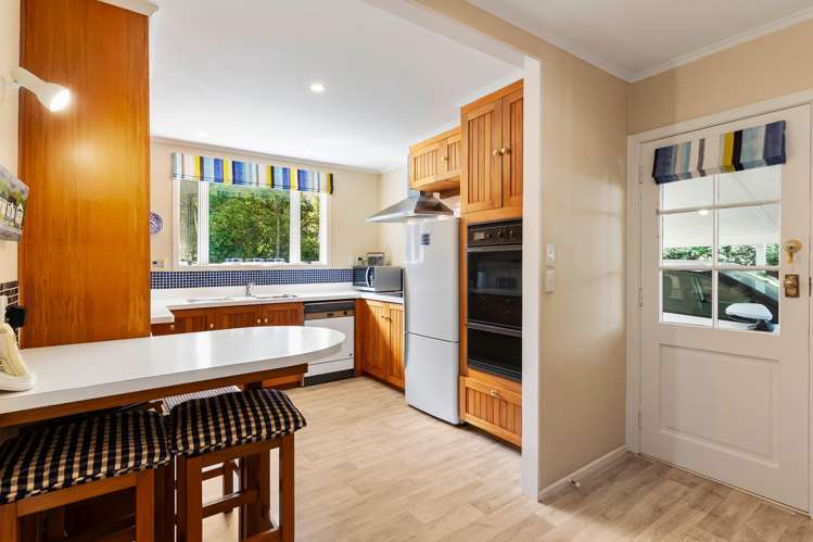 4 Freemans Way Pinehaven_13