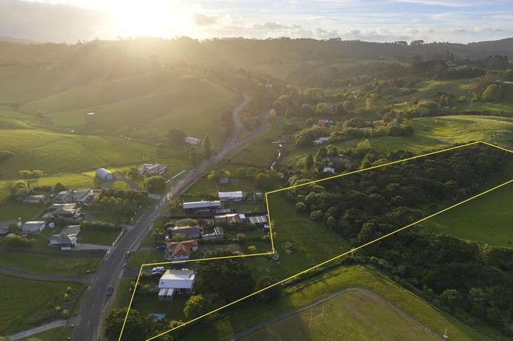 15 Bethells Road Waitakere_0