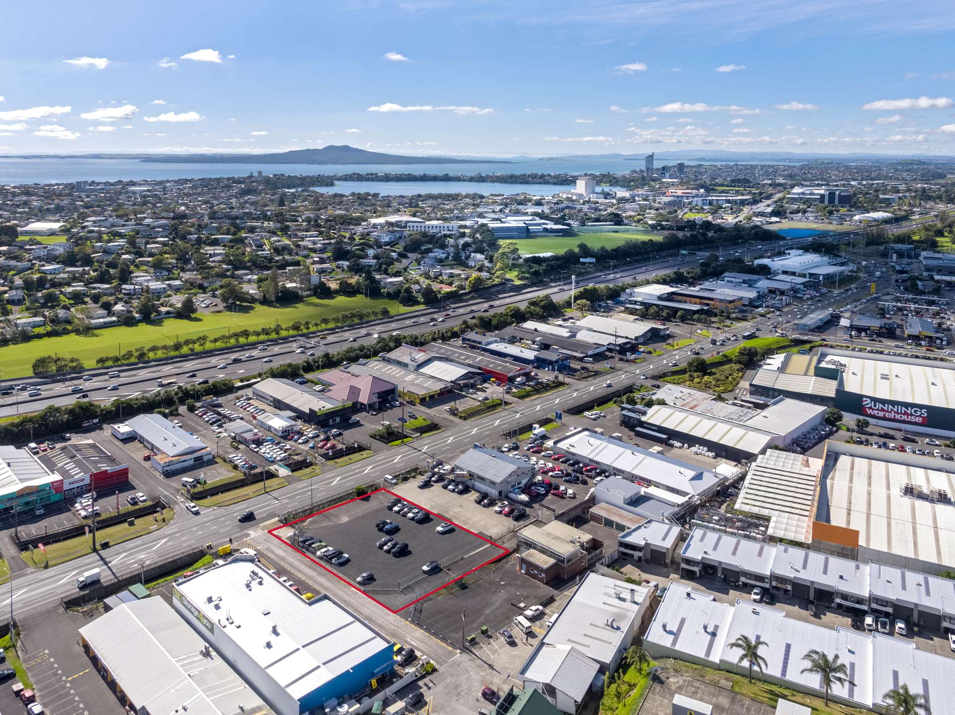 98-100 Wairau Road Wairau Valley_0