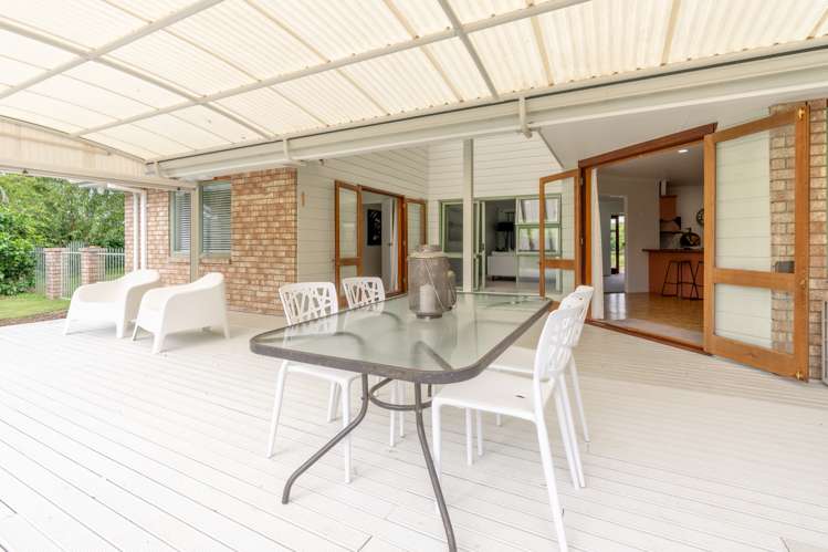 21 Cowley Drive Leamington_16