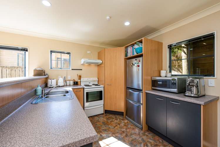 73 Woodhouse Avenue Karori_6