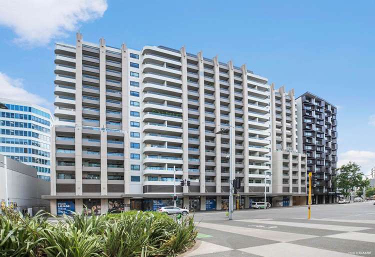 1406/47 Beach Road City Centre_23