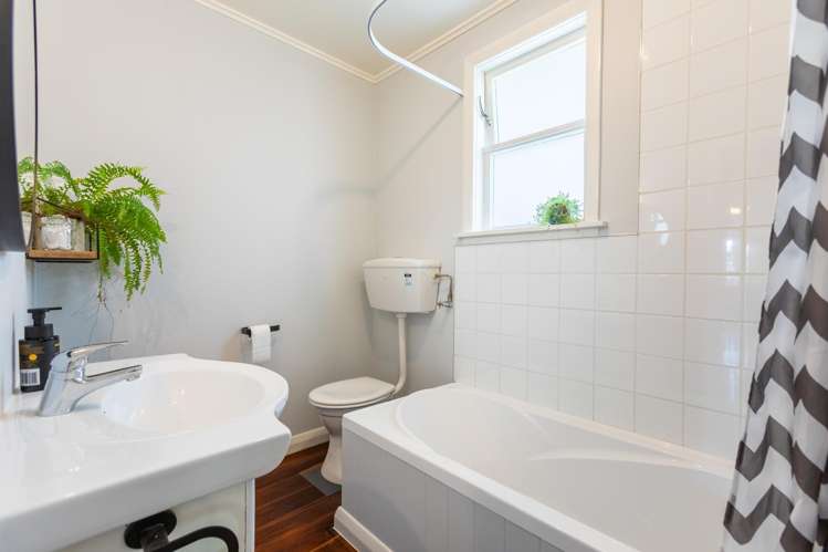 44 High Street Eketahuna_8