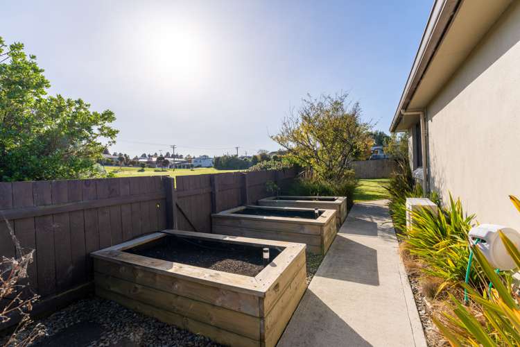 5 Valiant Road Waldronville_26