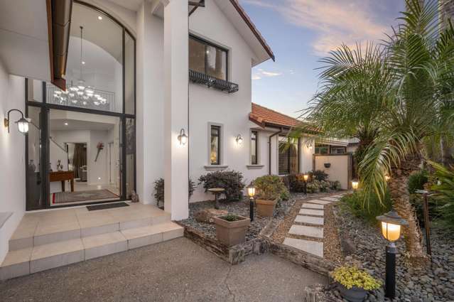 Huge Family home in Lifestyle setting.
